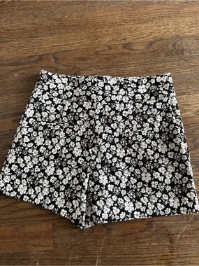 Alice + Olivia Black and White Floral High-Waist Shorts